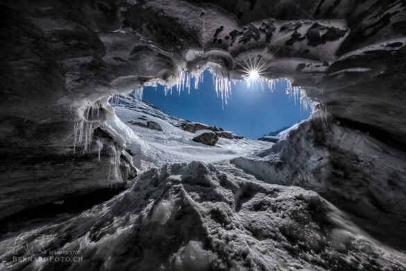 Eisgrotte Morteratsch 2021, Ice cave, Eishöhle Morteratsch, bernardfoto