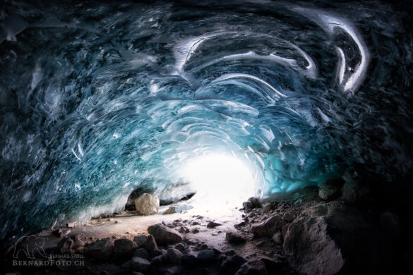 Eisgrotte Morteratsch 2021, Ice cave, Eishöhle Morteratsch, bernardfoto