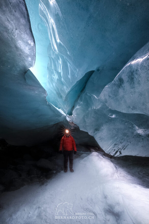 Eisgrotte Morteratsch 2021, Ice cave, Eishöhle Morteratsch, bernardfoto