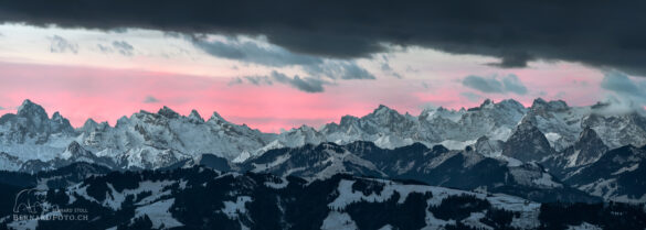 Bergpanorma, Glarner Alpen mit den beiden Mythen. bernardfoto